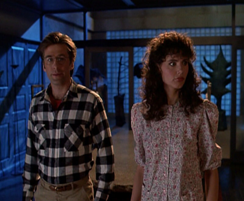 beetle-juice_geena-davis_alec-baldwin_meeting-juno-bmp-5918991