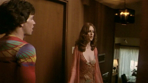 boogie-nights_mark-wahlberg-julianne-moore_dress-wrap-side-2-6709830