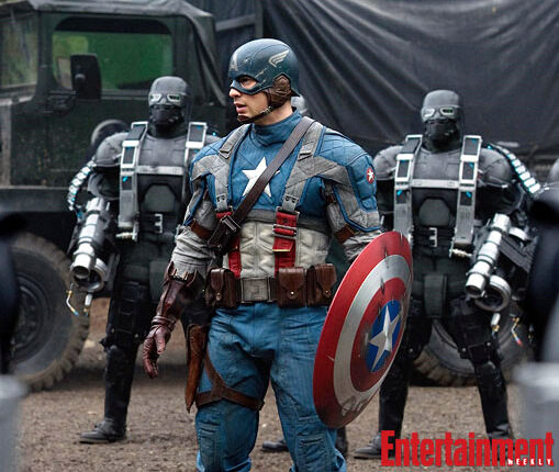 captain-america_first-suit-pic_image-credit-jay-maidment-marvel-studios1-5735863