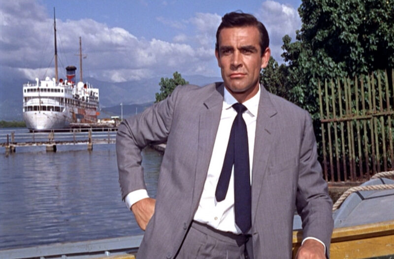 dr-no_sean-connery_light-grey-suit_front-mid-bmp-1367822
