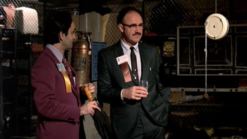 the-conversation_john-cazelle-gene-hackman-suit-mid-4401021