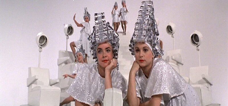 grease_stockard-channing-and-dinah-manoff_beauty-school-drop-out-bmp-2386363