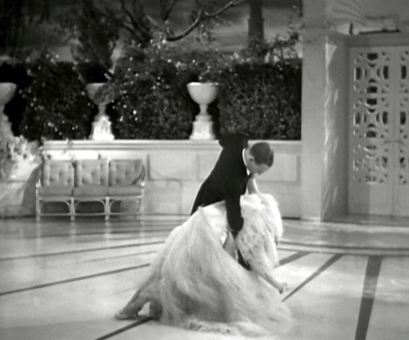 top-hat_ostrich-feather-dress_ginger-rogers_fred-astaire_final-backbend-bmp-1645938