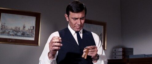 on-her-majestys-secret-service_george-lazenby_knitted-tie-mid-494x207-3610897