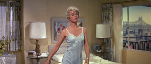 pillow-talk_doris-day_blue-chemise-front-4508896