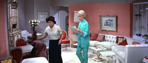 pillow-talk_doris-day_green-loungewear-full-5358320