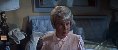 pillow-talk_doris-day_pink-nightdress-top-7048250