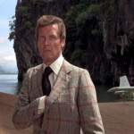 the-man-with-the-golden-gun_roger-moore-plaid-jacket_mid-gun-bmp-4926901
