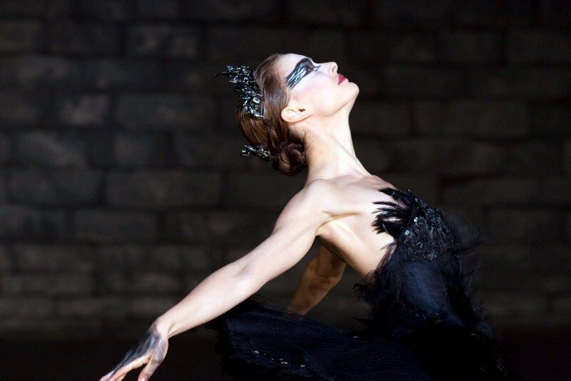 black-swan_natalie-portman-black-ballet_image-credit-fox-5451011