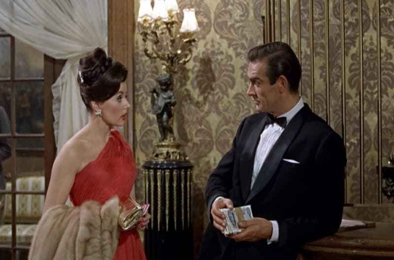 dr-no_sean-connery_dinner-suit_side-mid-bmp-6977167