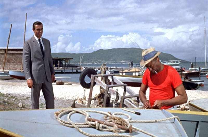 dr-no_sean-connery_light-grey-suit_mid-boat-bmp-5421486