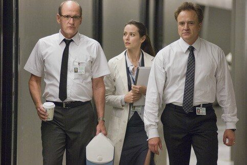 the-cabin-in-the-woods_richard-jenkins-amy-acker-richard-jenkins-shirt_image-credit-lionsgate-7955738