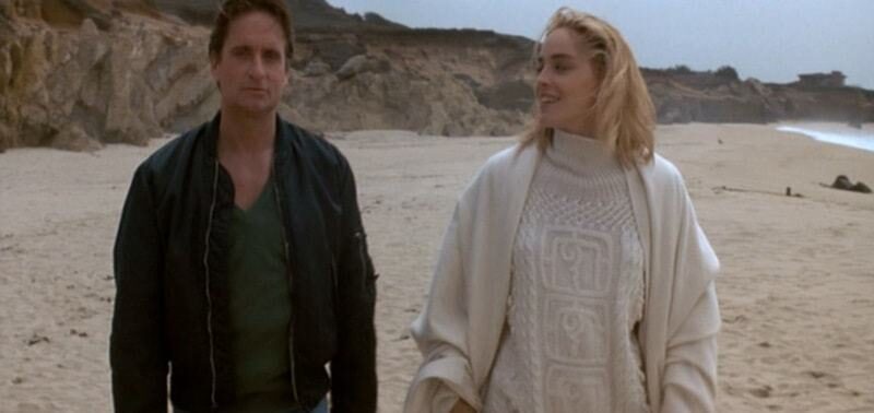 basic-instinct_sharon-stone_beach-jumper-bmp-4312791