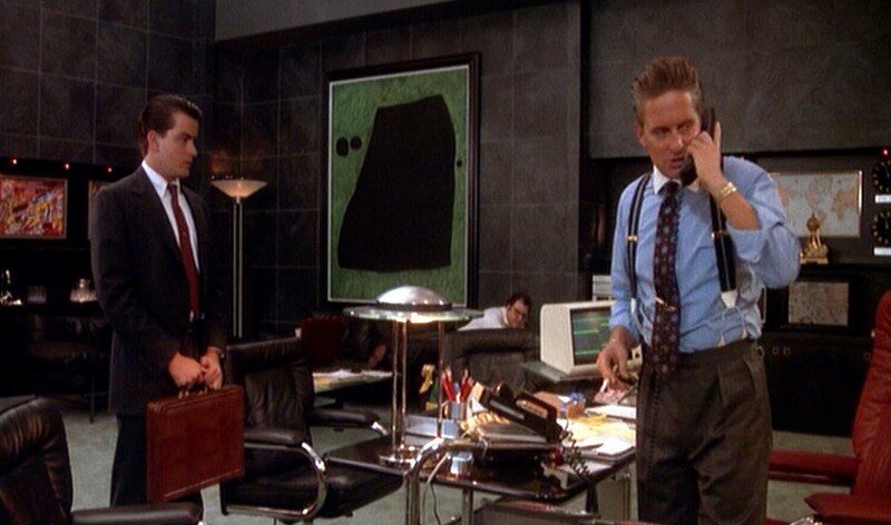 wall-street_charlie-sheen-michael-douglas-gekko-office-bmp-7459852