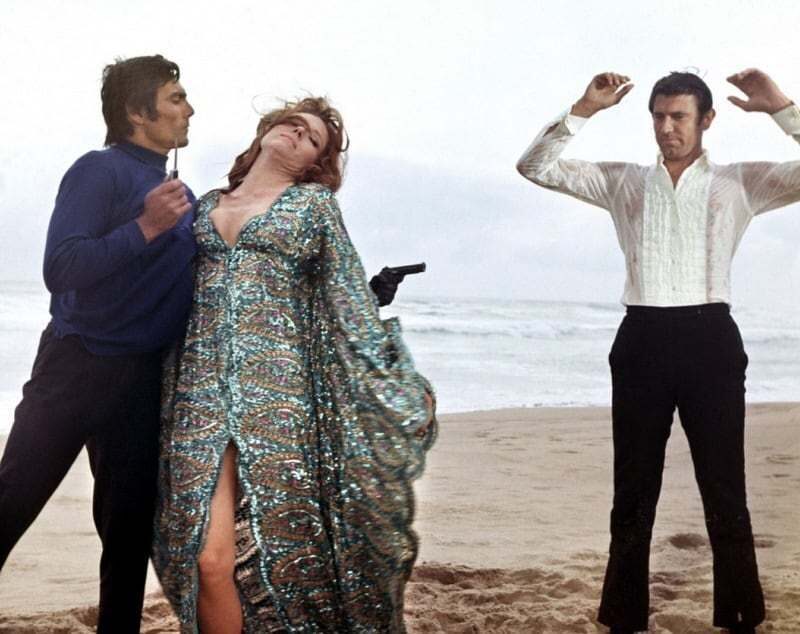 ohmss_diana-rigg-green-dress-beach-george-lazenby_publicity-image_shoot-5491202