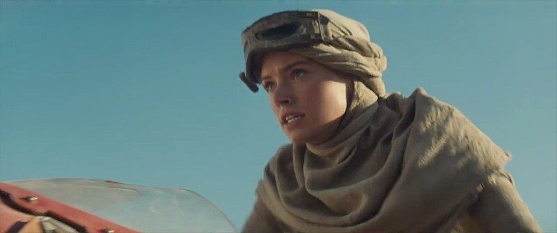 star-wars_the-force-awakens_first-trailer-cap_daisy-ridley-top-5254078