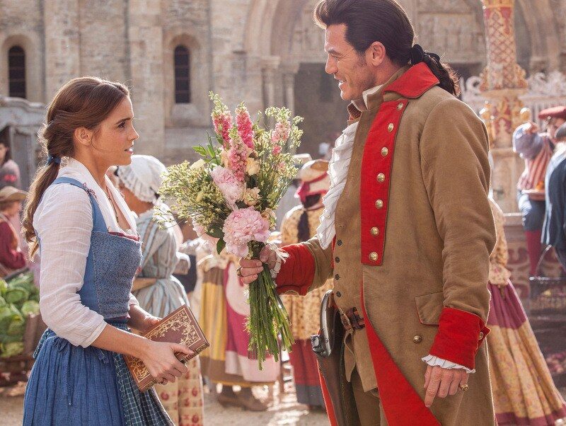 beauty-and-the-beast_emma-watson_luke-evans-mid-red_image-credit-disney-001-4610098