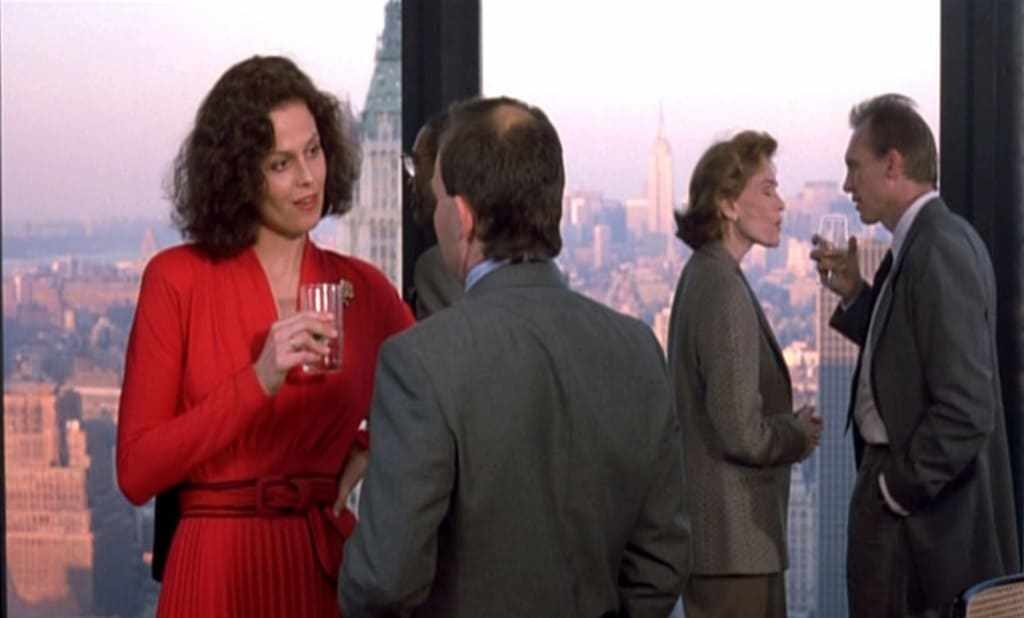 working-girl_sigourney-weaver_red-dress-mid-bmp-3307604