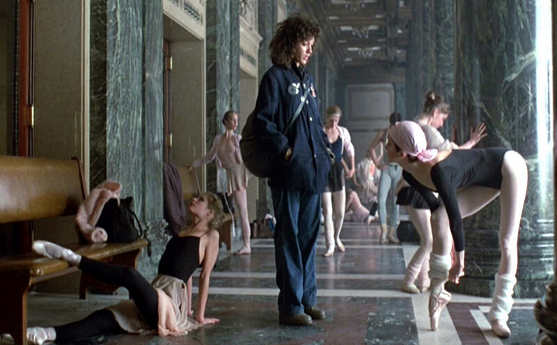 flashdance_jennifer-beals_blue-coat-and-jeans-bmp1_-1514619