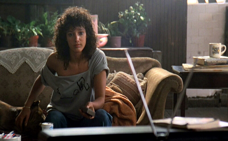 flashdance_jennifer-beals_grey-ripped-t-shirt-bmp1_-8621302