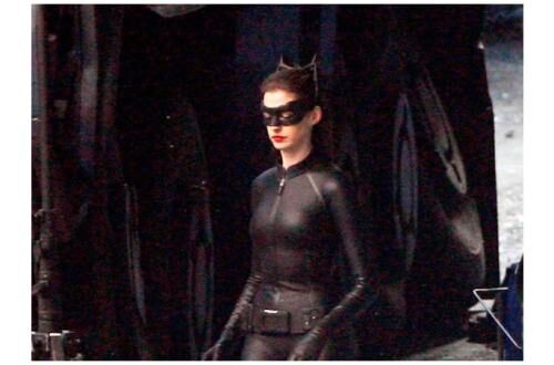 the-dark-knight-rises_pap-shot-anne-hathaway-catwoman_image-credit-splash-news-8588447