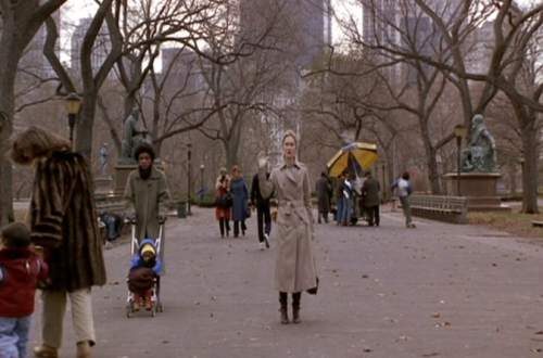 kramer-vs-kramer_meryl-streep-trench-coat-full-park_cap-001-6411123