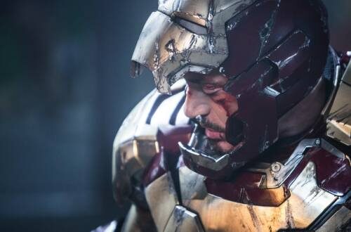 iron-man-3_robert-downey-jr-suit-top_image-credit-walt-disney-pictures-1044829